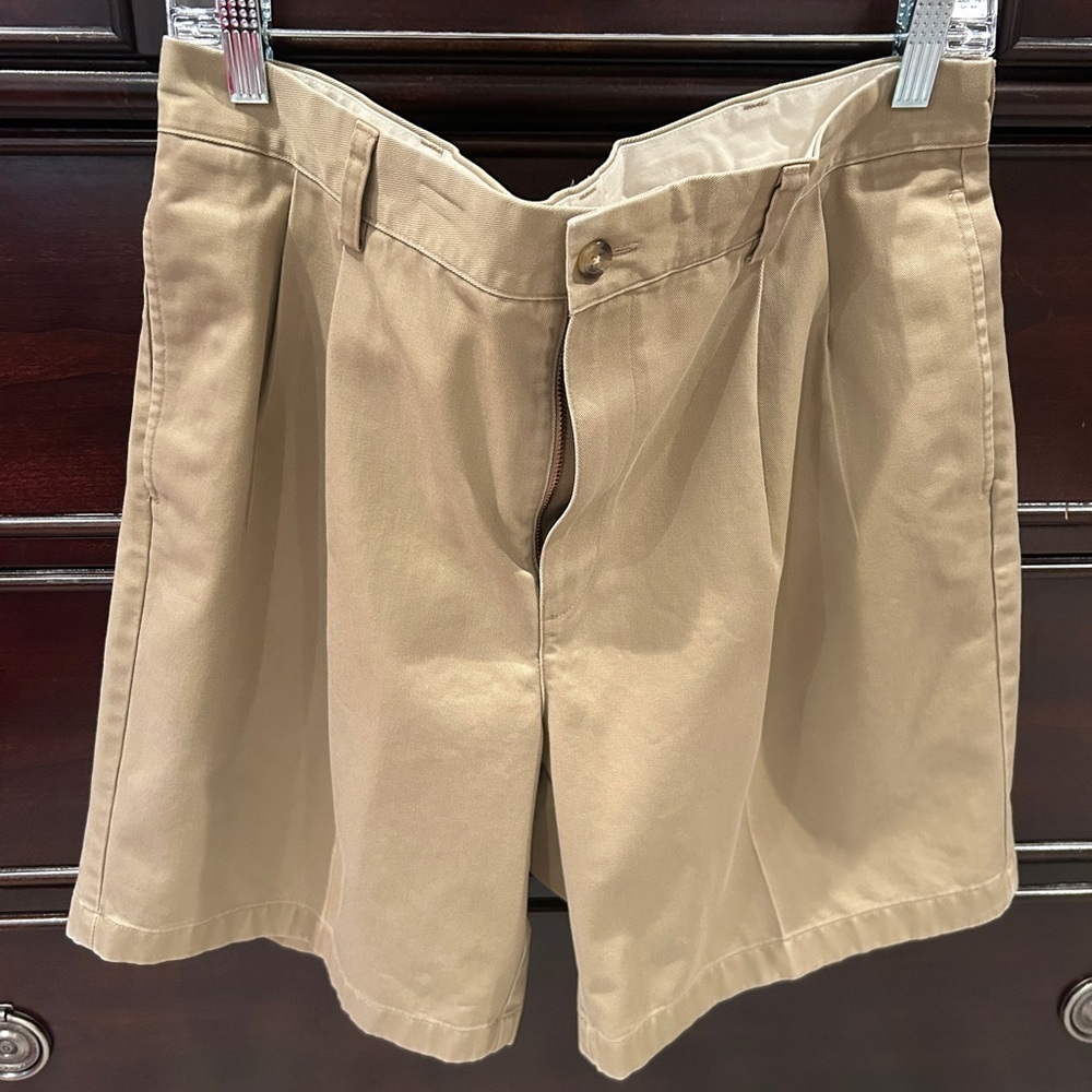 L.L. Bean Men's Khaki Flat Front Shorts